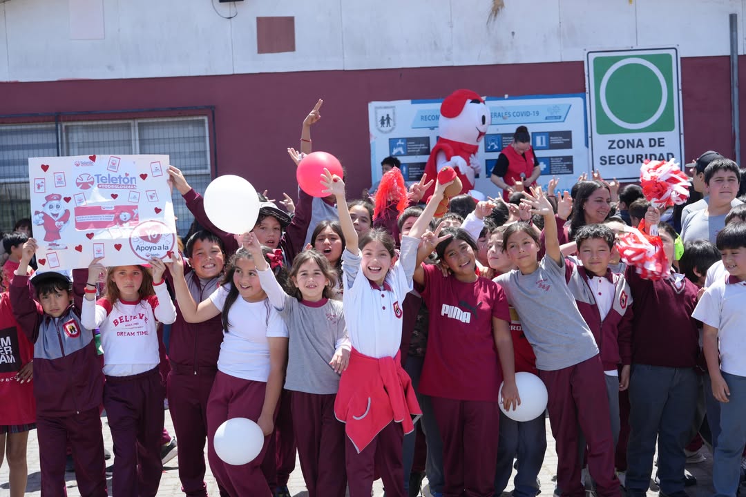 Visita de Teletín en el Colegio