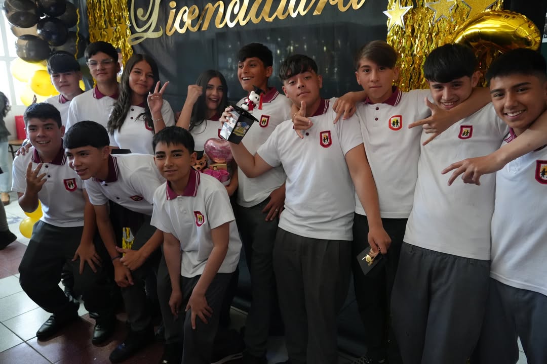 Licenciatura 8°A – Un Adiós lleno de emoción