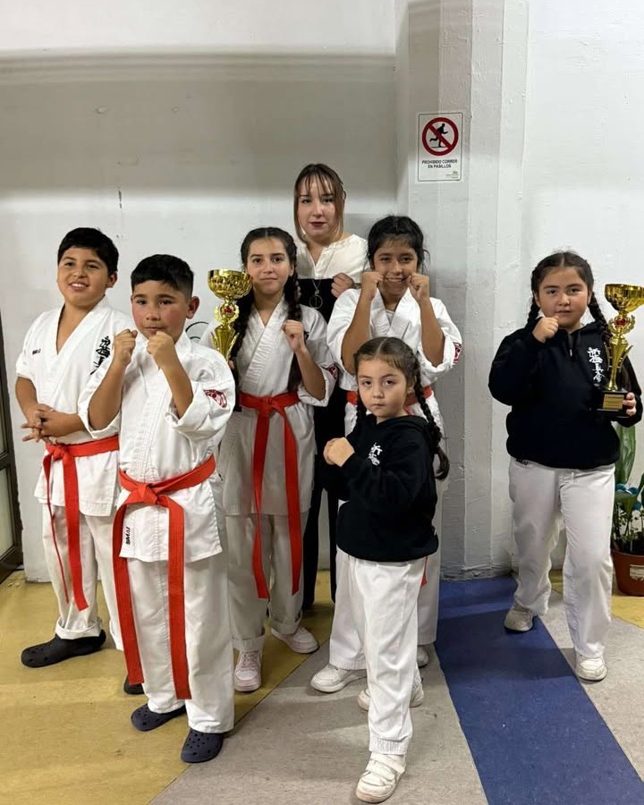 Orgullo Escolar en Karate Shinkyokushinkai